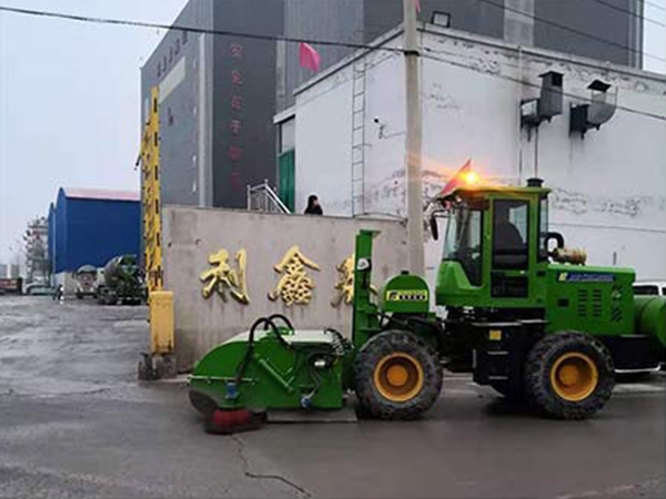 利鑫泰清掃車使用現(xiàn)場